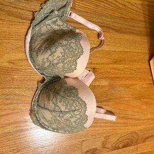 Victoria's Secret Lace Bra in Green and Pink